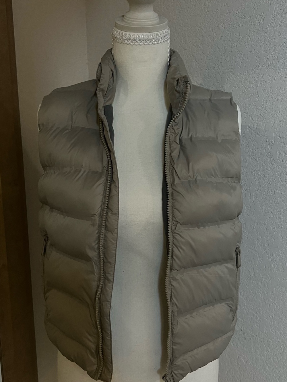 Zara Quilted Puffer Vest in Taupe Grey